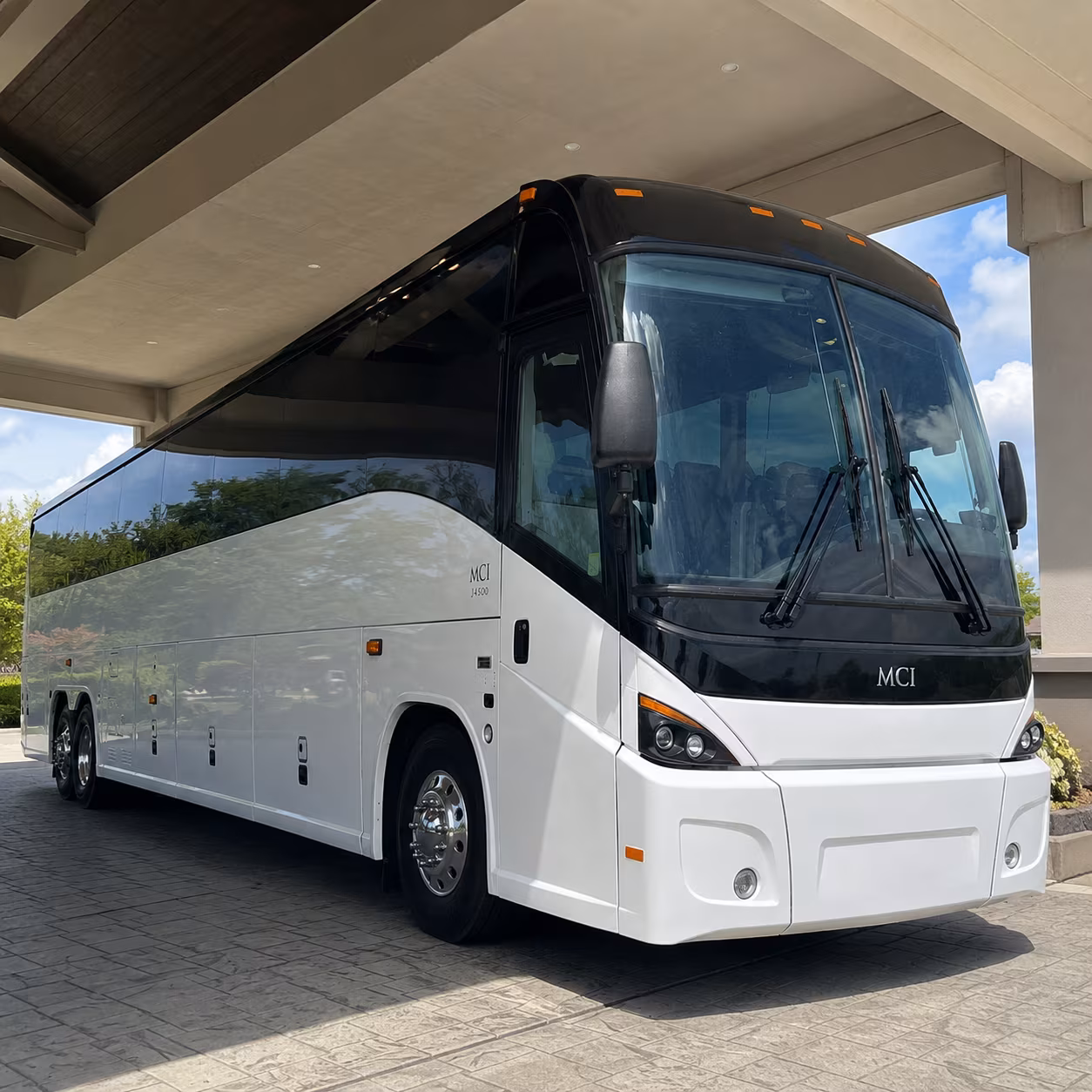 shuttle buses connecting irvington employees to newark and ewr
